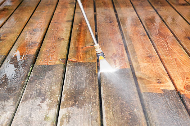 Why Choose Our Certified Pressure Washing Experts for Your Project Needs in Poquonock Bridge, CT?